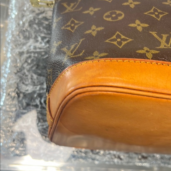 Louis Vuitton Alma Monogram Brown Handbag - Picture 7 of 15